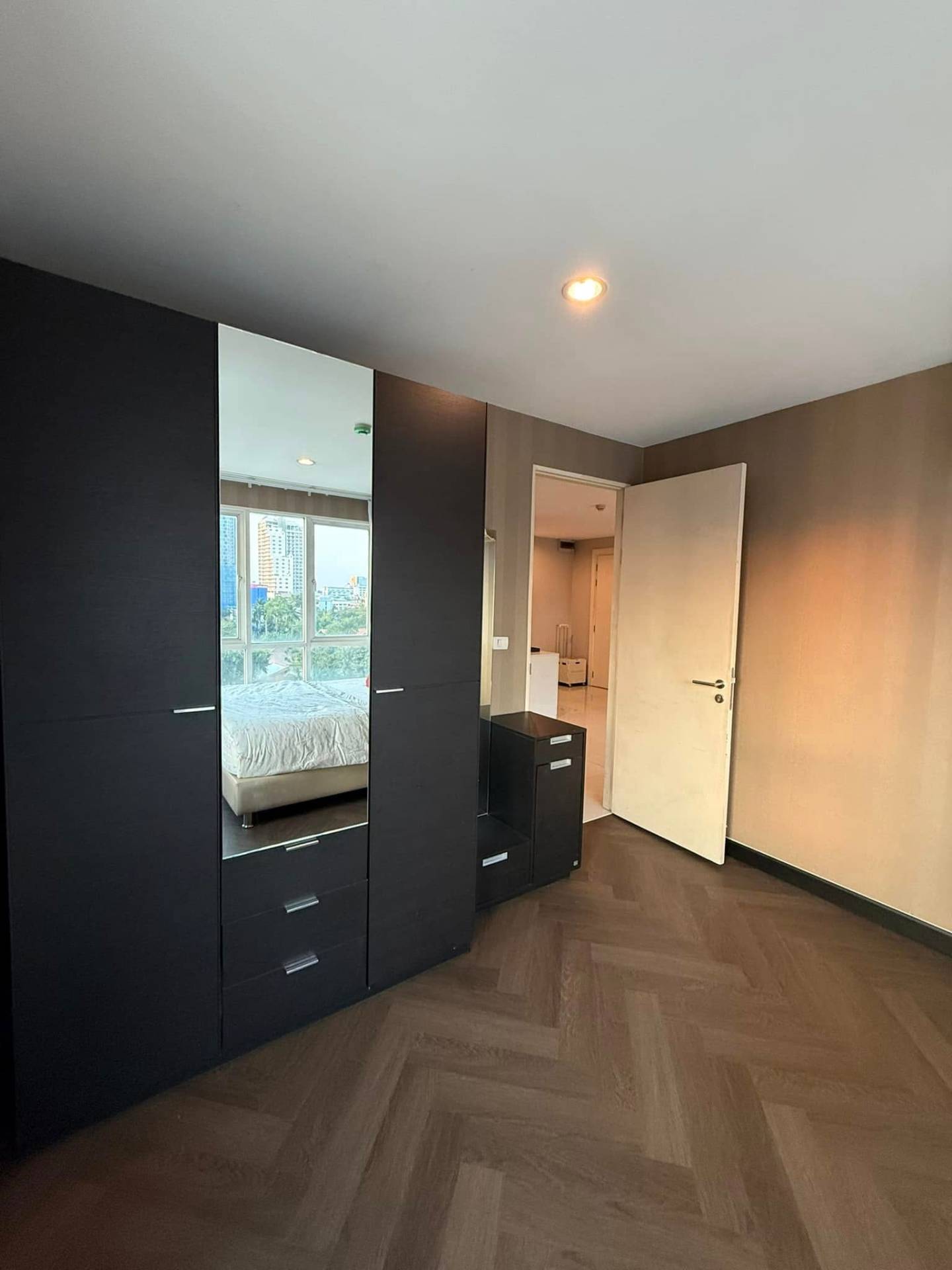 VOQUE Condo Sukhumvit 16 - Image 24