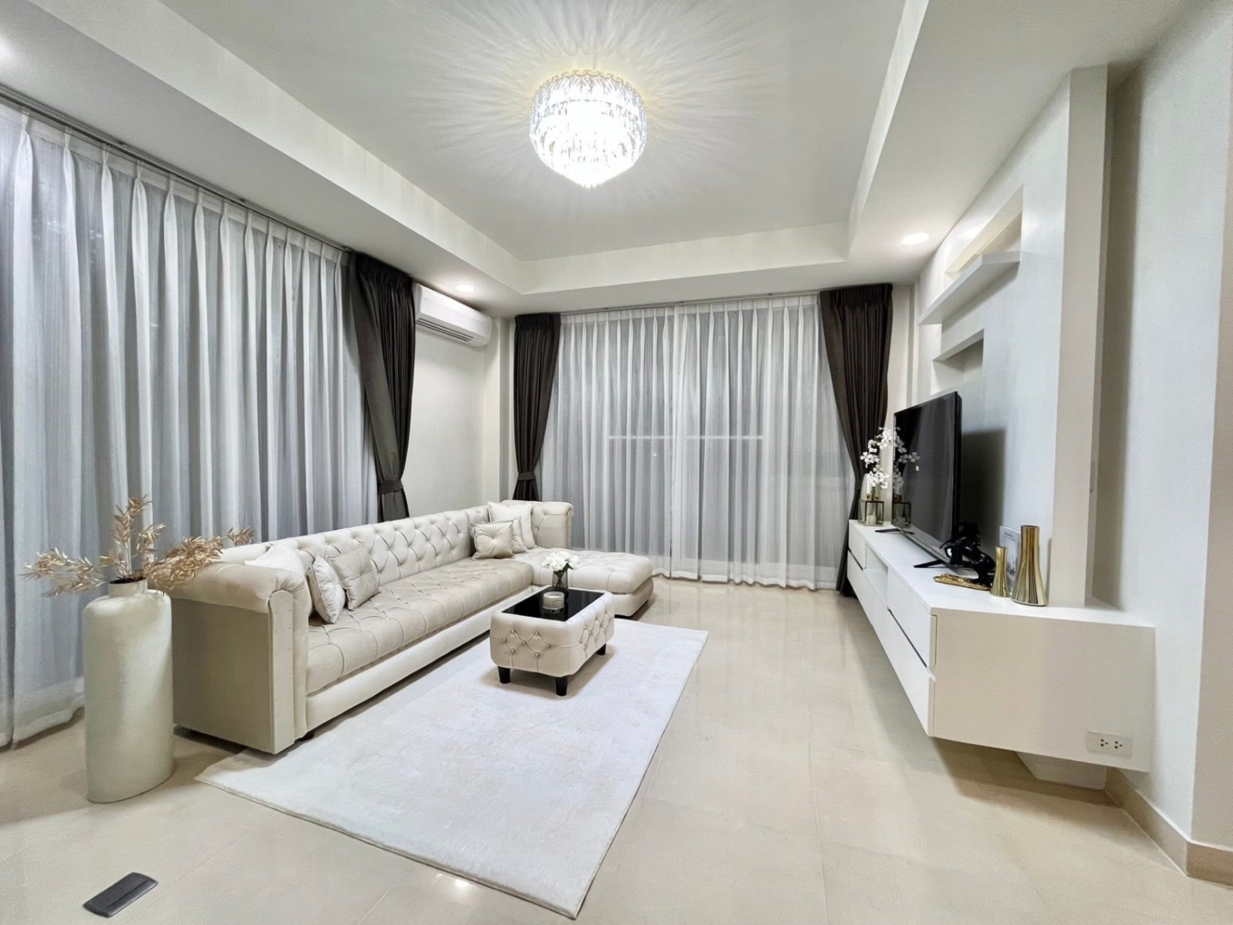 5 Bedroom House For Rent in Din Daeng, Din Daeng, Bangkok - Image 12