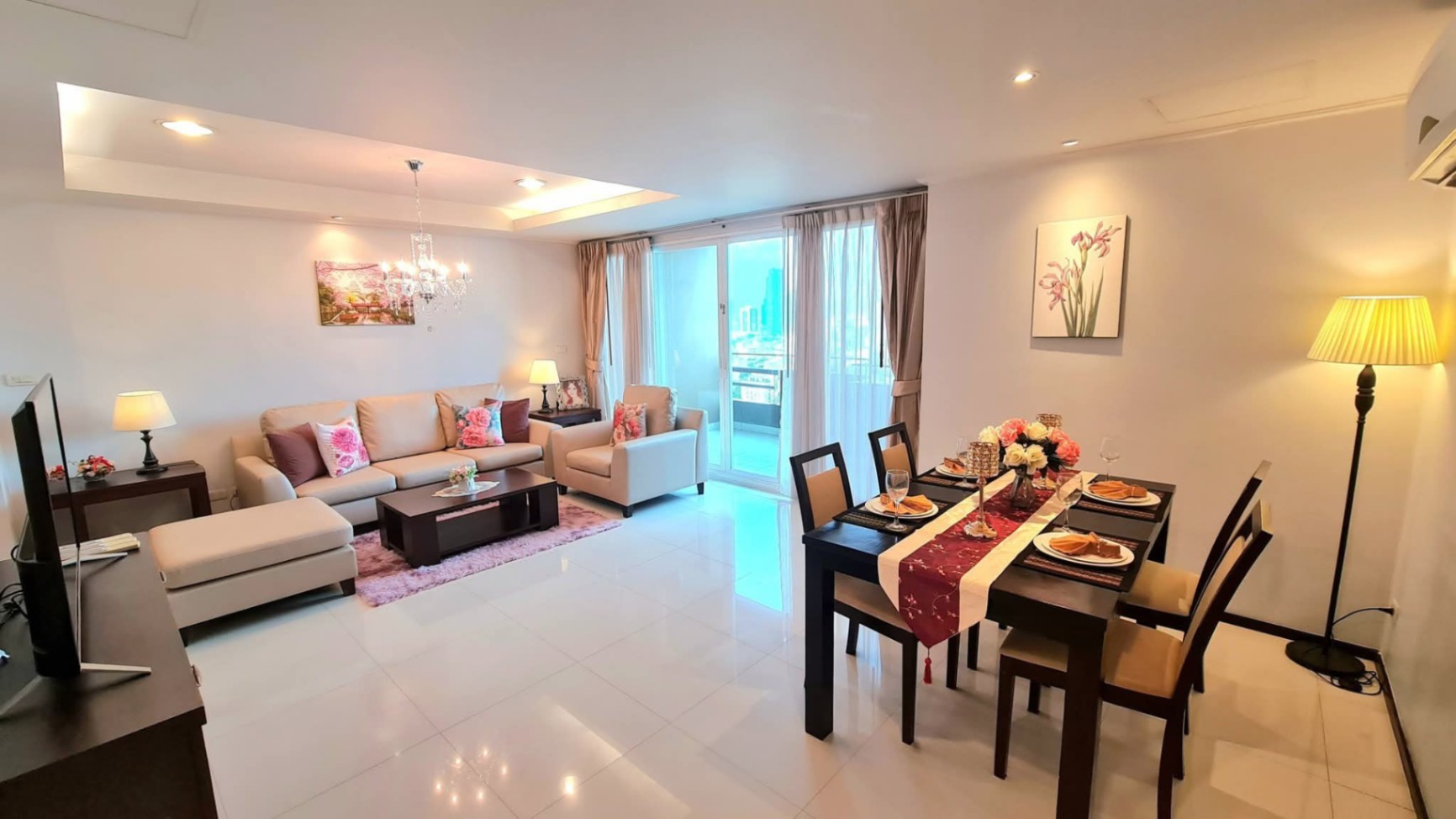 Piyathip Place Serviced Apartment - Image 1