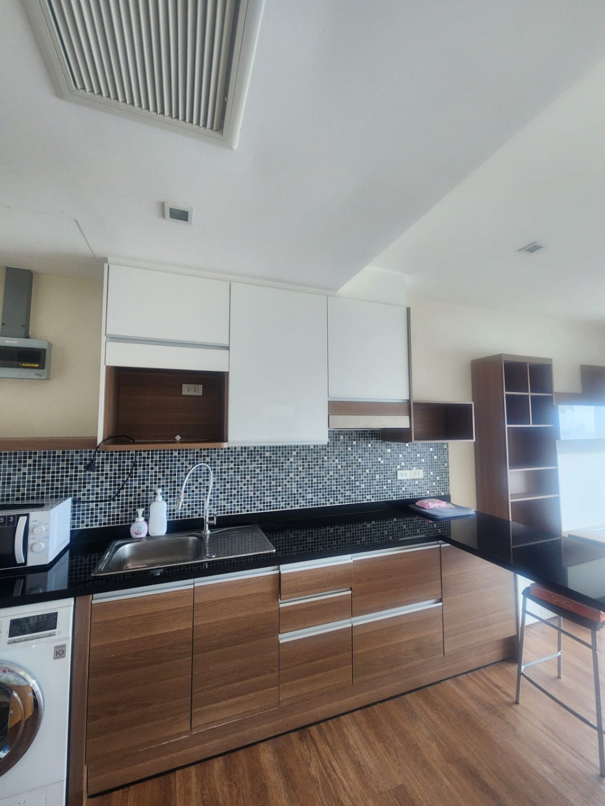 Noble Remix Thonglor - Image 9