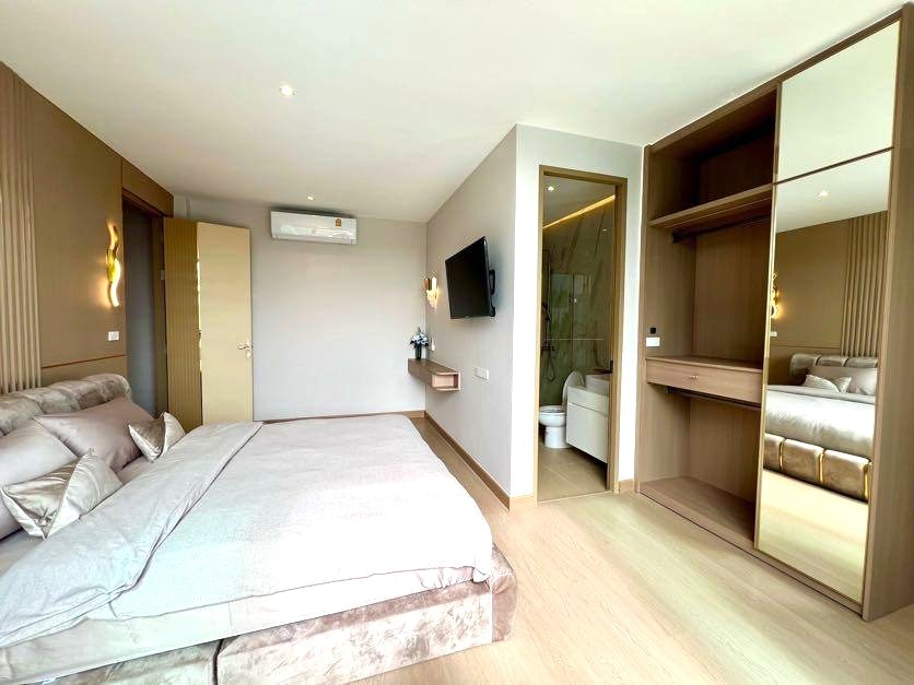 7 Bedroom House For Sale in Mae Hia, Mueang Chiang Mai, Chiang Mai - Image 16