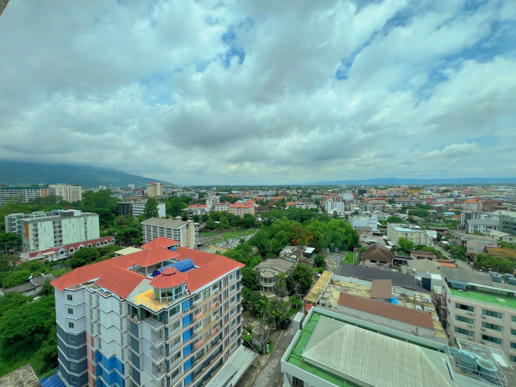 Nakornping Condo - Image 11