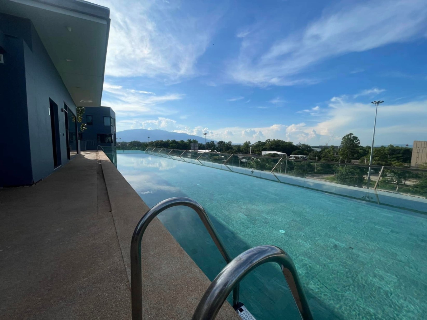 Parano Condo - Image 8