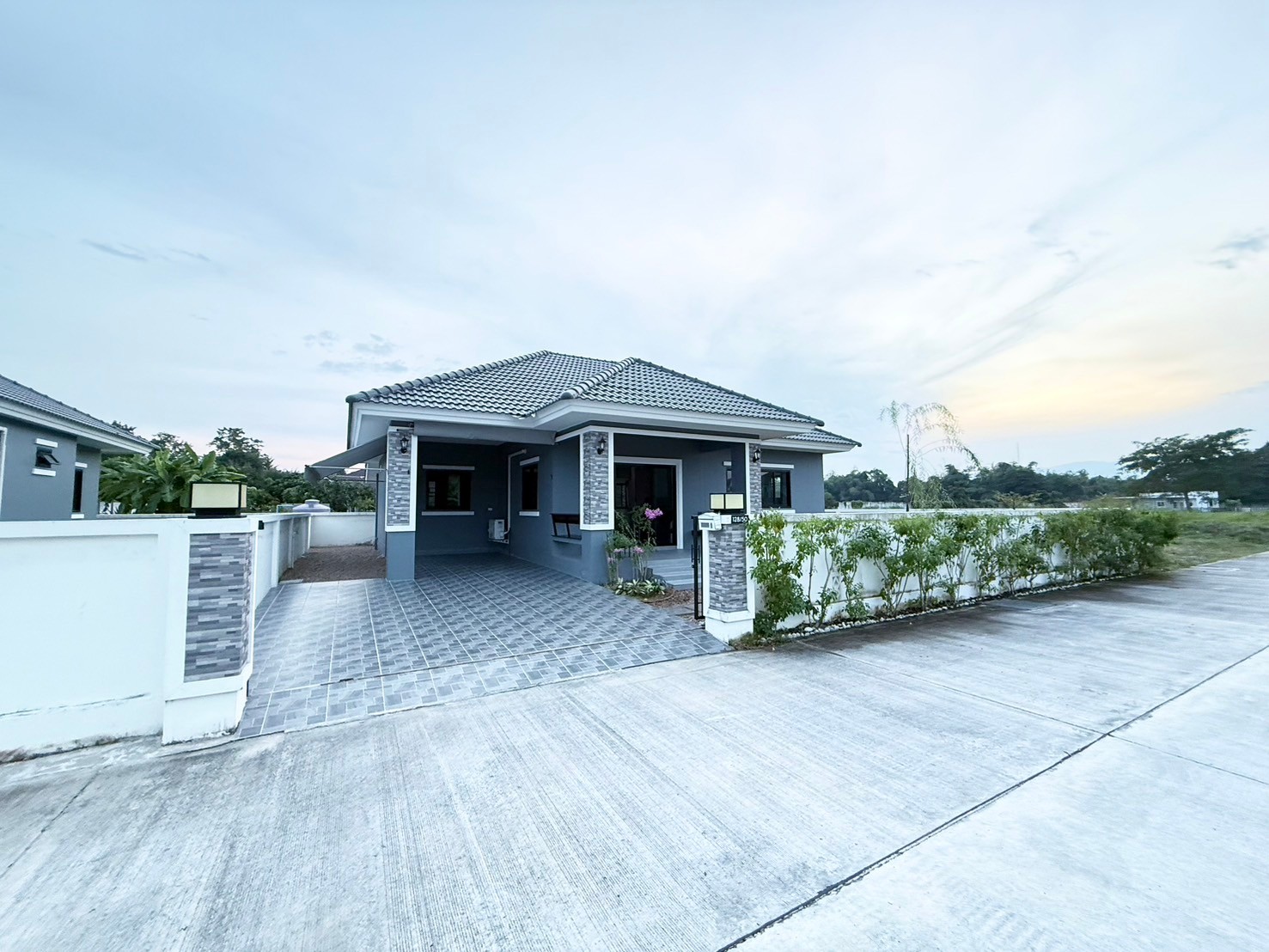 Thanaporn Park Home 5 - Image 1