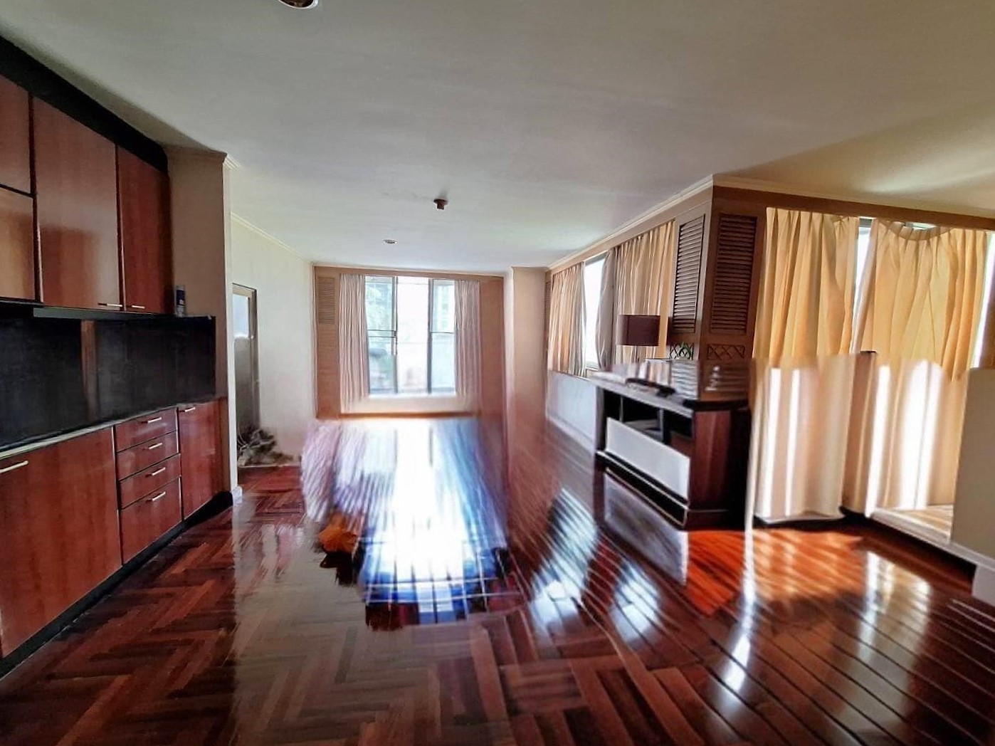 2 Bedroom Condo For Sale in Khlong Toei, Khlong Toei, Bangkok - Image 3