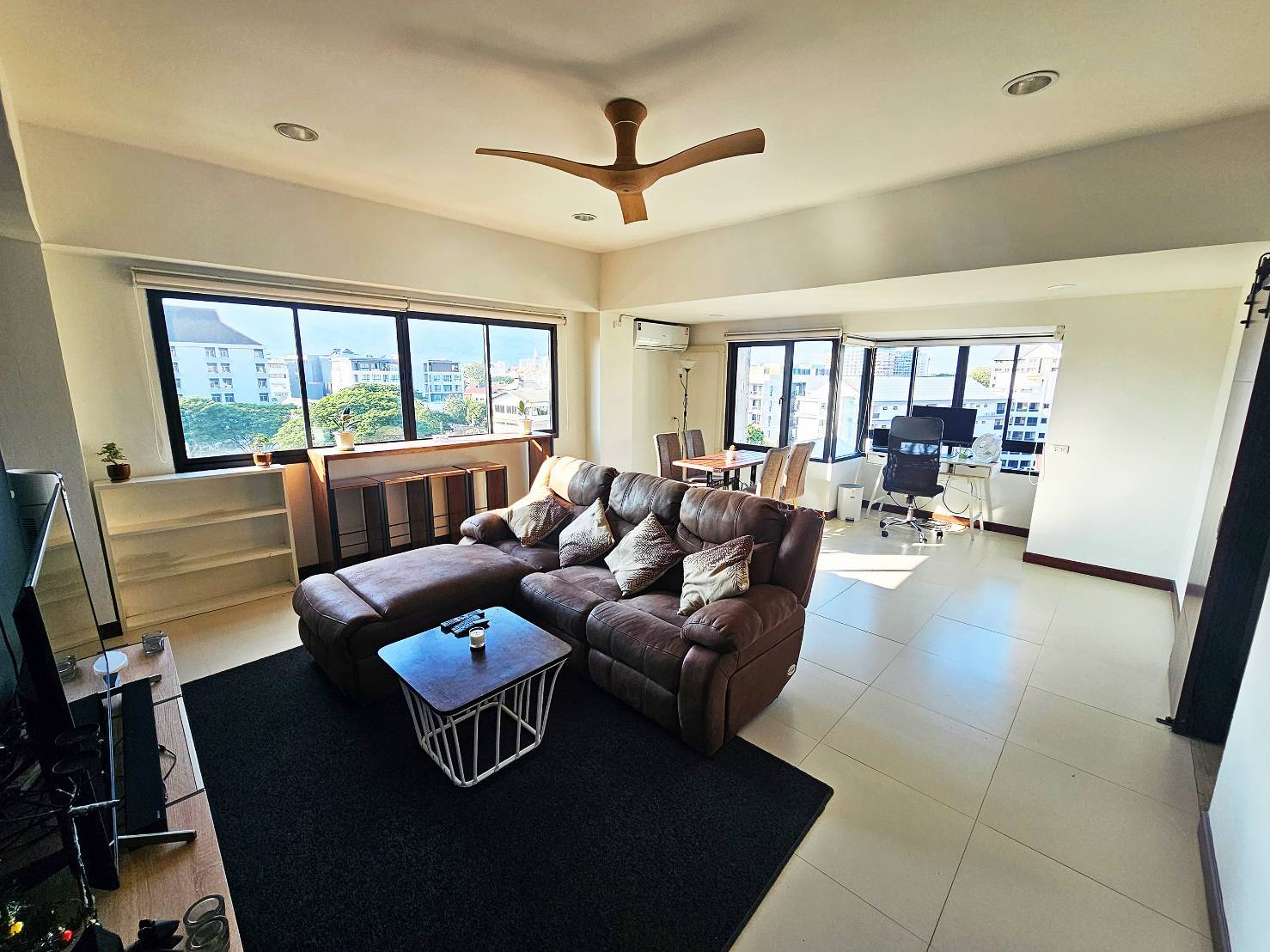 Impress Town Condominium - Image 7