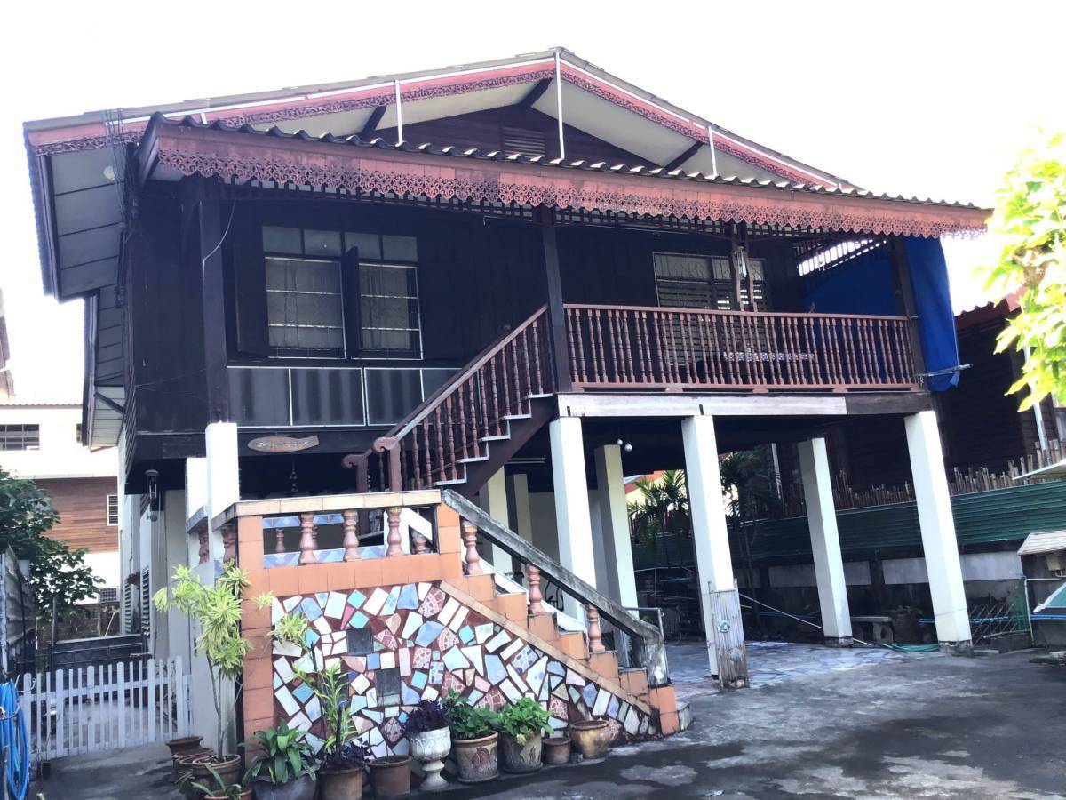 5 Bedroom House For Sale in Chang Moi, Mueang Chiang Mai, Chiang Mai - Image 1