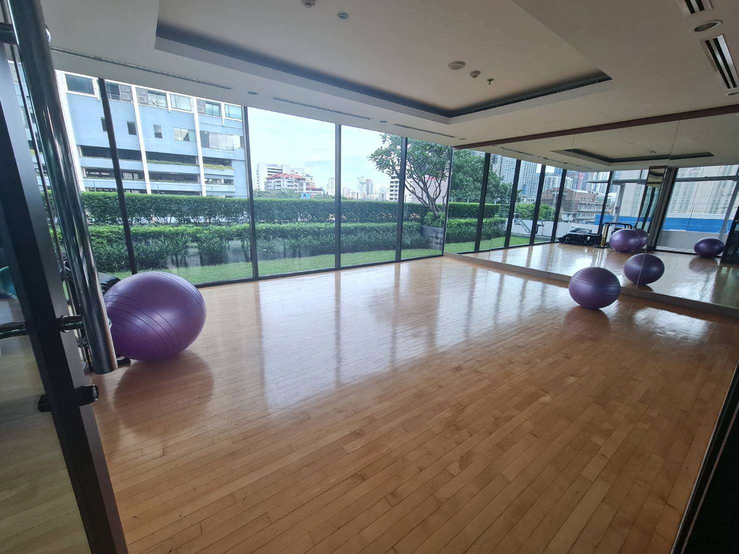 2 Bedroom Condo For Sale in Khlong Toei, Khlong Toei, Bangkok - Image 7