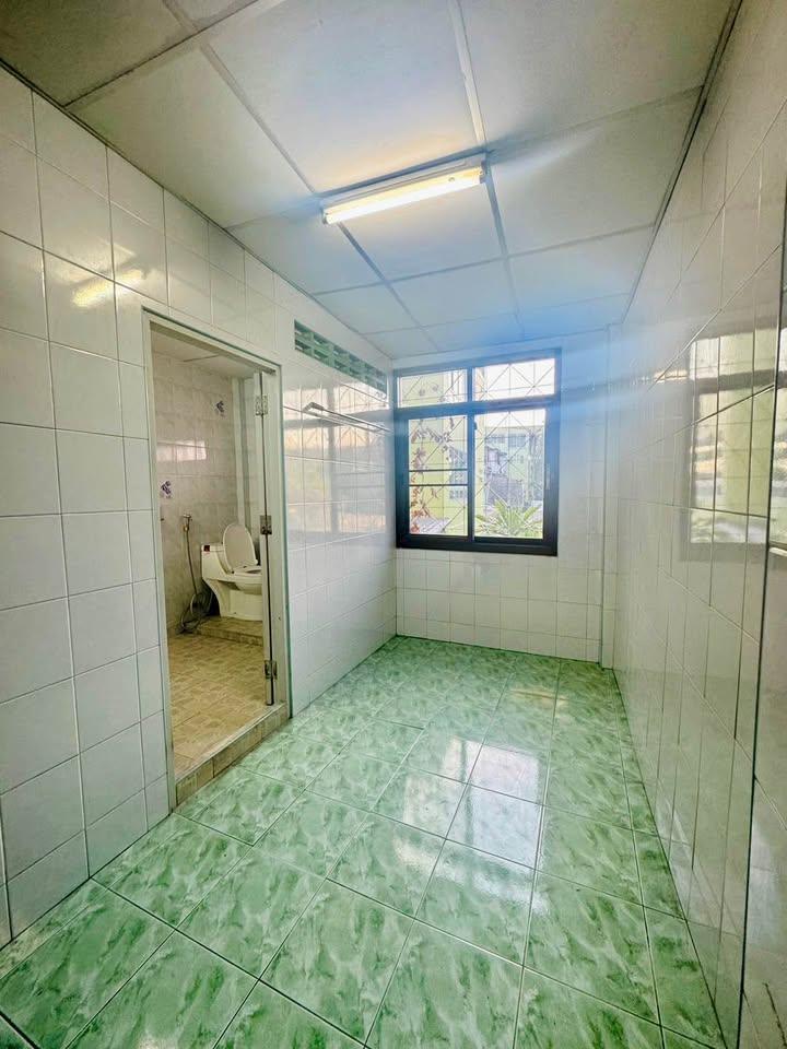 3 ห้องนอน ทาวน์เฮาส์ สำหรับขาย ใน สำโรงเหนือ, เมืองสมุทรปราการ, สมุทรปราการ - Image 5