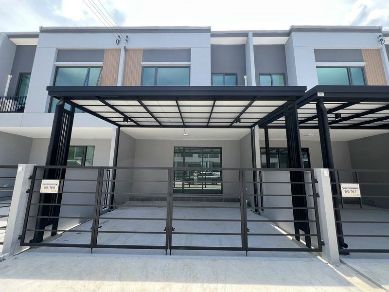 Pleno Sukhumvit-Bangna 2 - Image 1