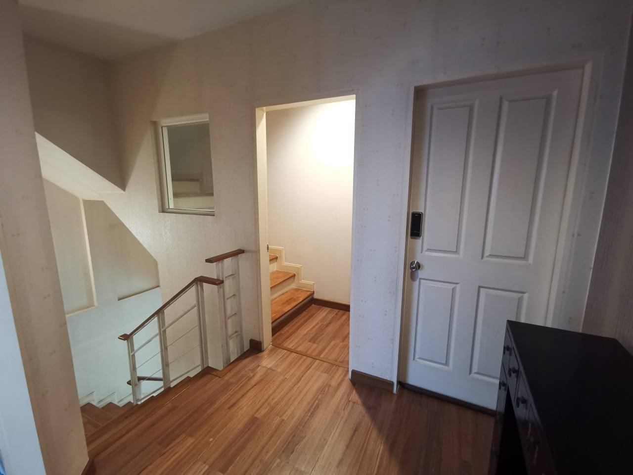 3 Bedroom Townhouse For Sale in Chong Nonsi, Yan Nawa, Bangkok - Image 30