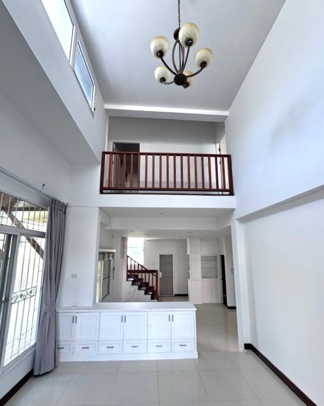 The Greenery Villa - Image 2