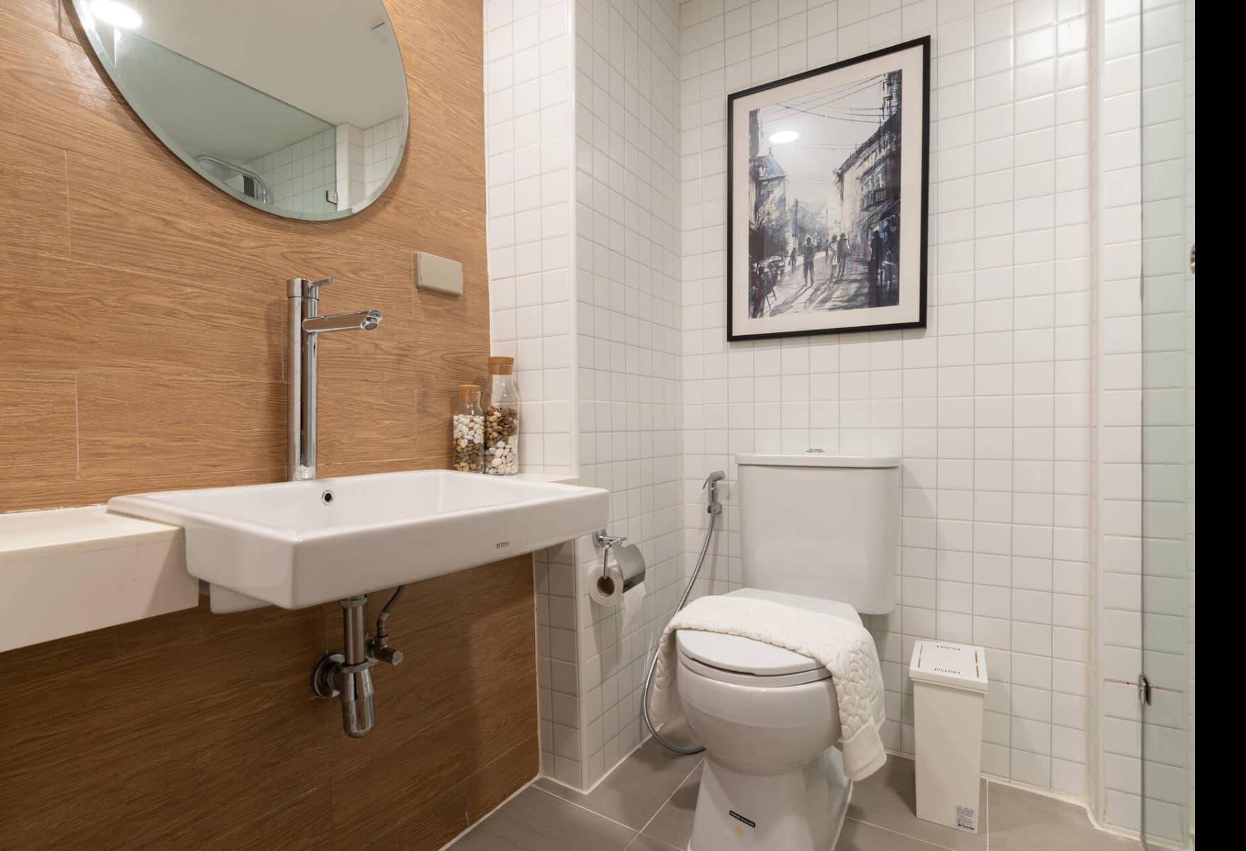 103 Condo Sukkasem - Image 7