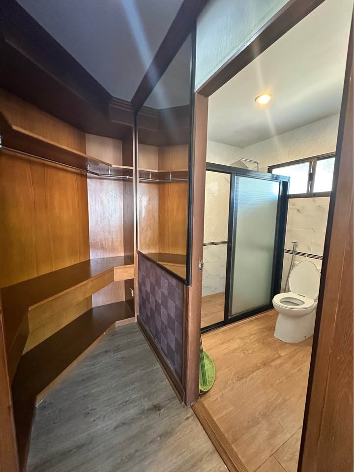5 Bedroom House For Sale in Nong Khwai, Hang Dong, Chiang Mai - Image 13