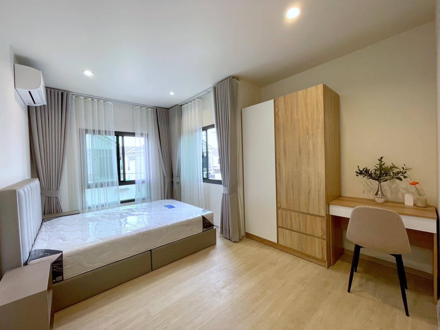 4 ห้องนอน บ้านเดี่ยว สำหรับเช่า ใน บางแก้ว, บางพลี, สมุทรปราการ - Image 9