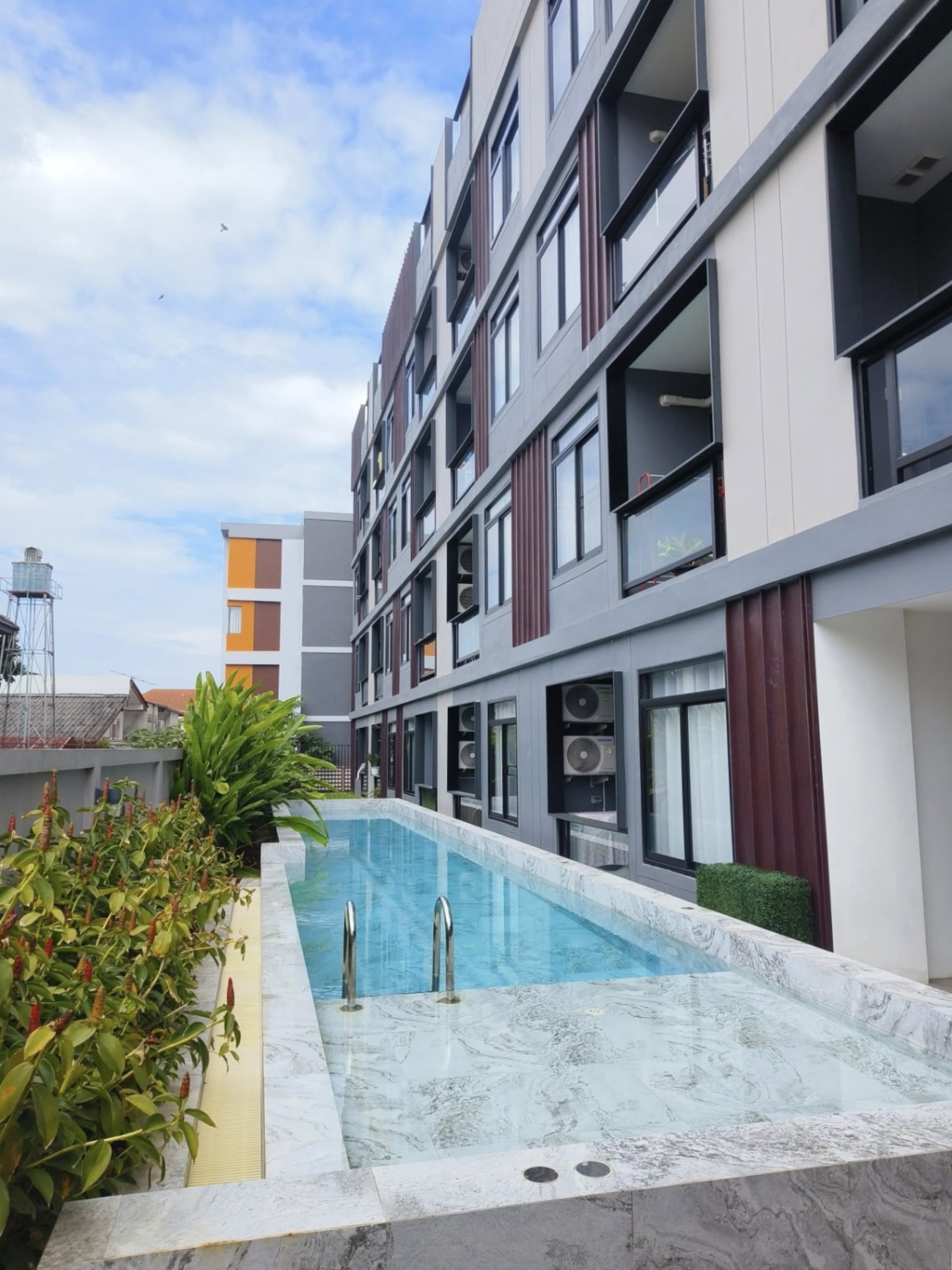 The Fore Condo - Image 2