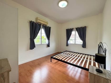 Home in Park - Image 17