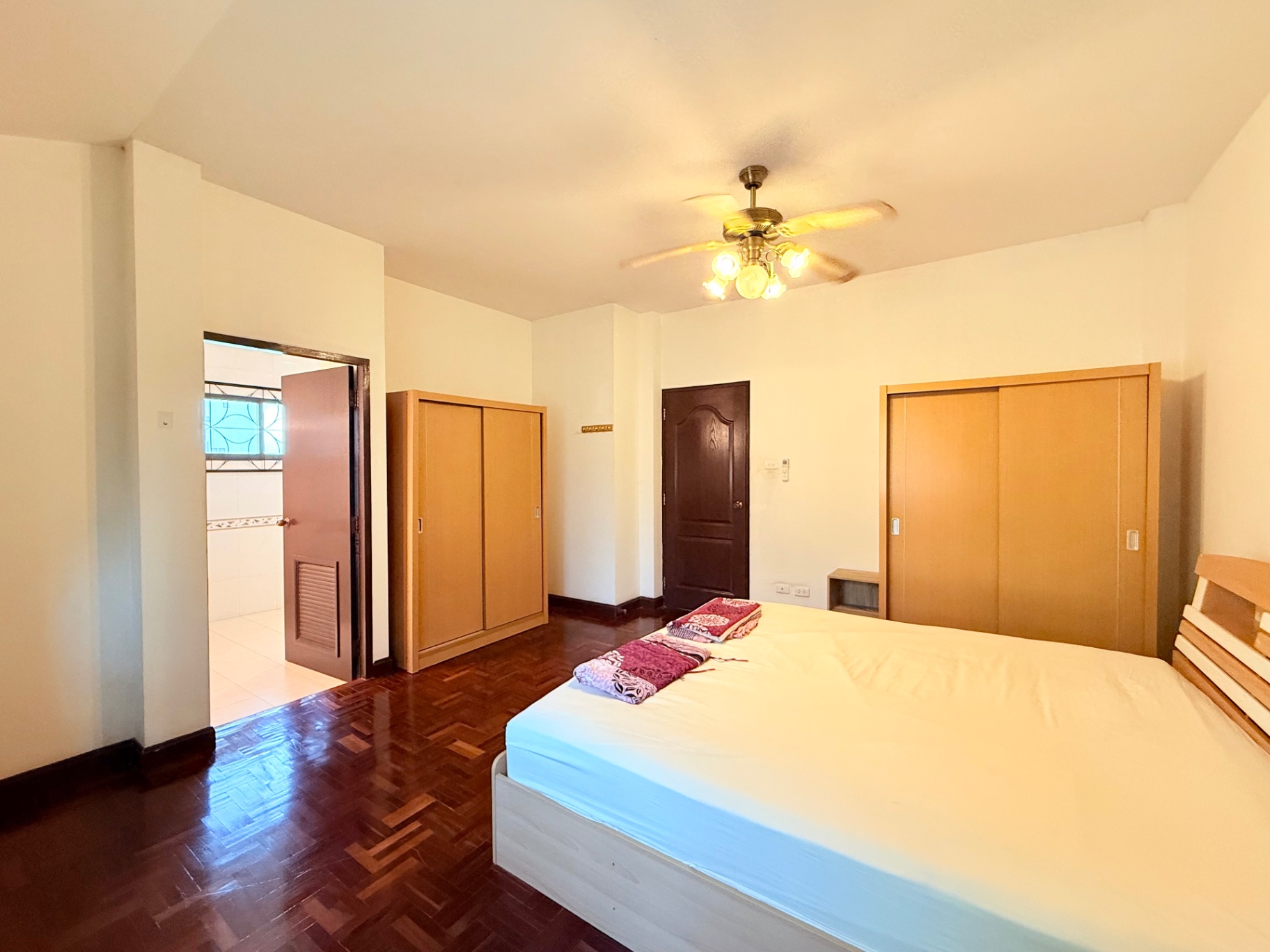 Lanna Pinery Home - Image 14