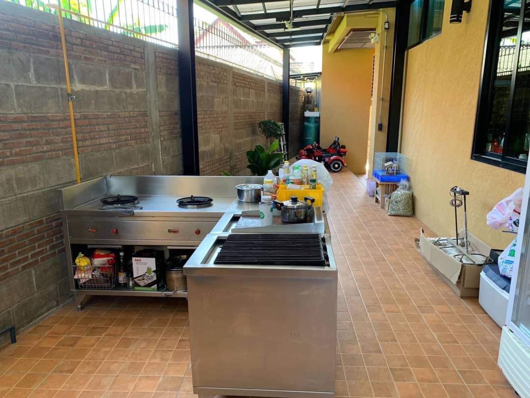 4 Bedroom House For Sale in Chang Phueak, Mueang Chiang Mai, Chiang Mai - Image 4
