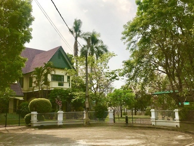 6 Bedroom House For Sale in Fa Ham, Mueang Chiang Mai, Chiang Mai - Image 4
