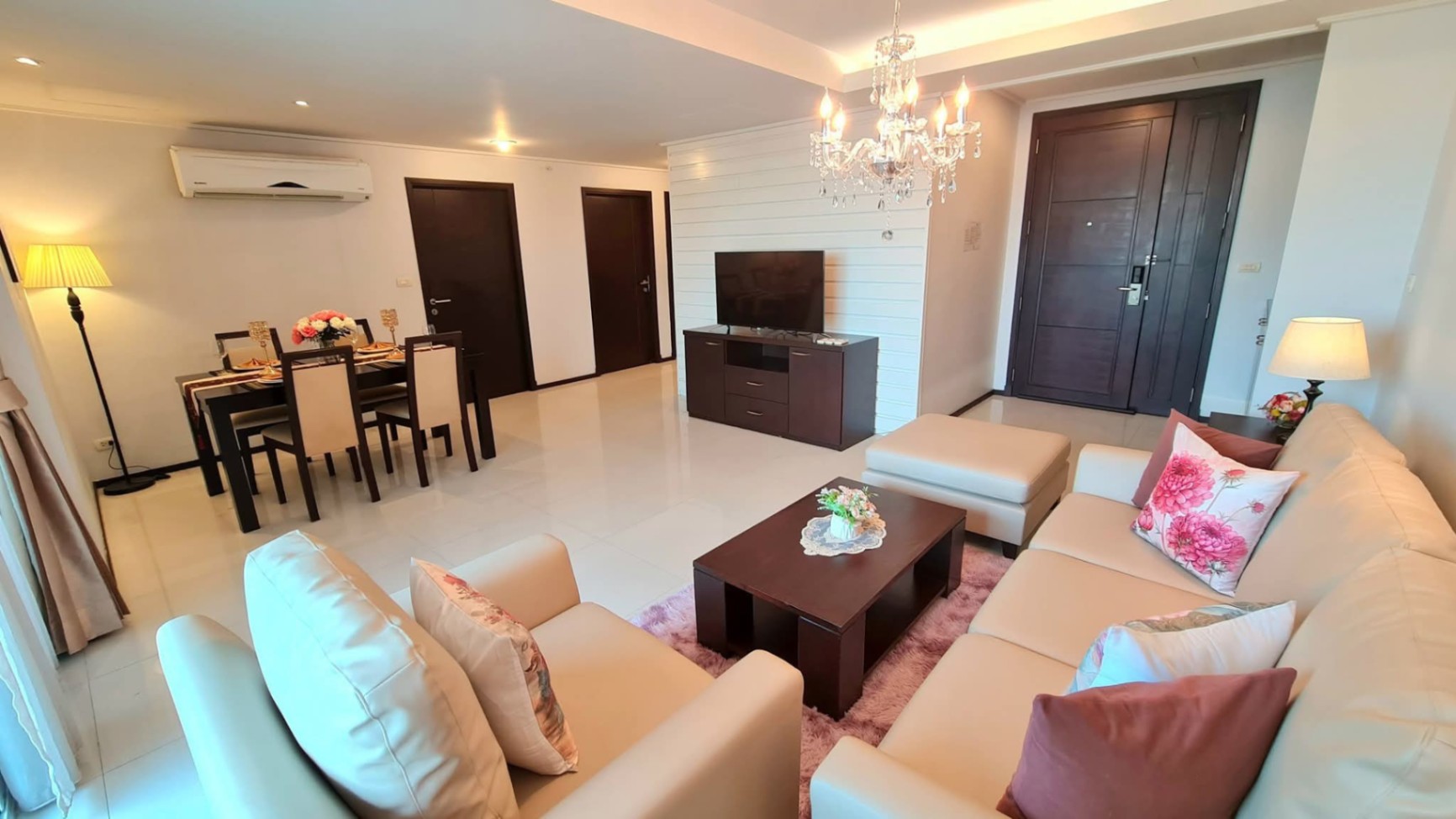 Piyathip Place Serviced Apartment - Image 2