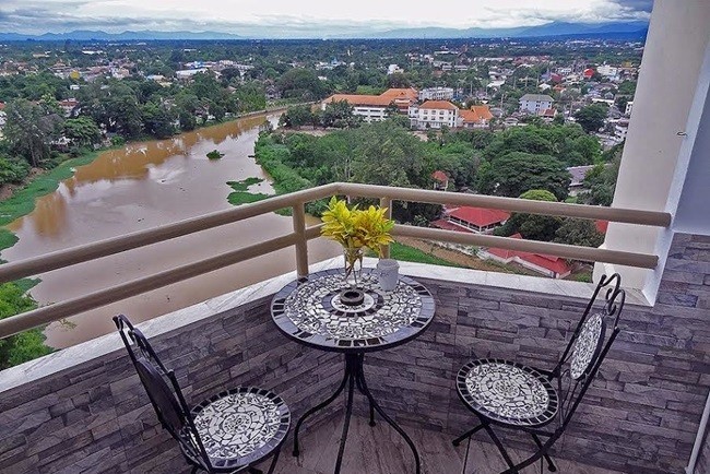 Riverside Condo - Image 7