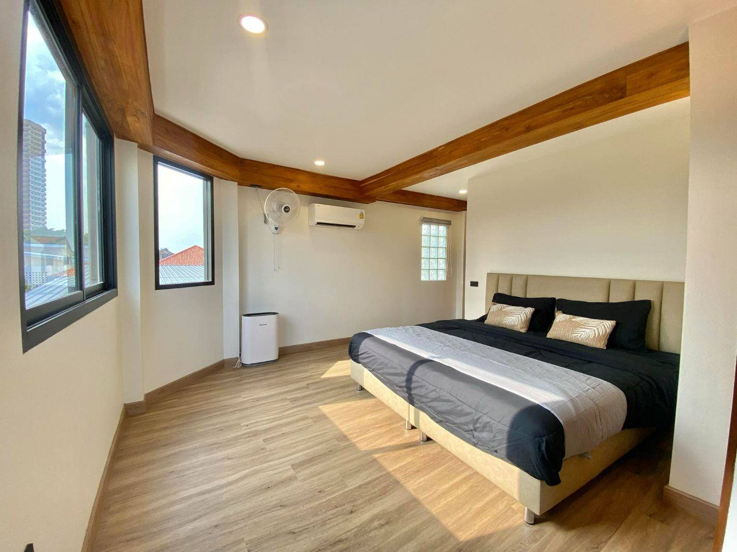 5 Bedroom House For Sale in Wat Ket, Mueang Chiang Mai, Chiang Mai - Image 19