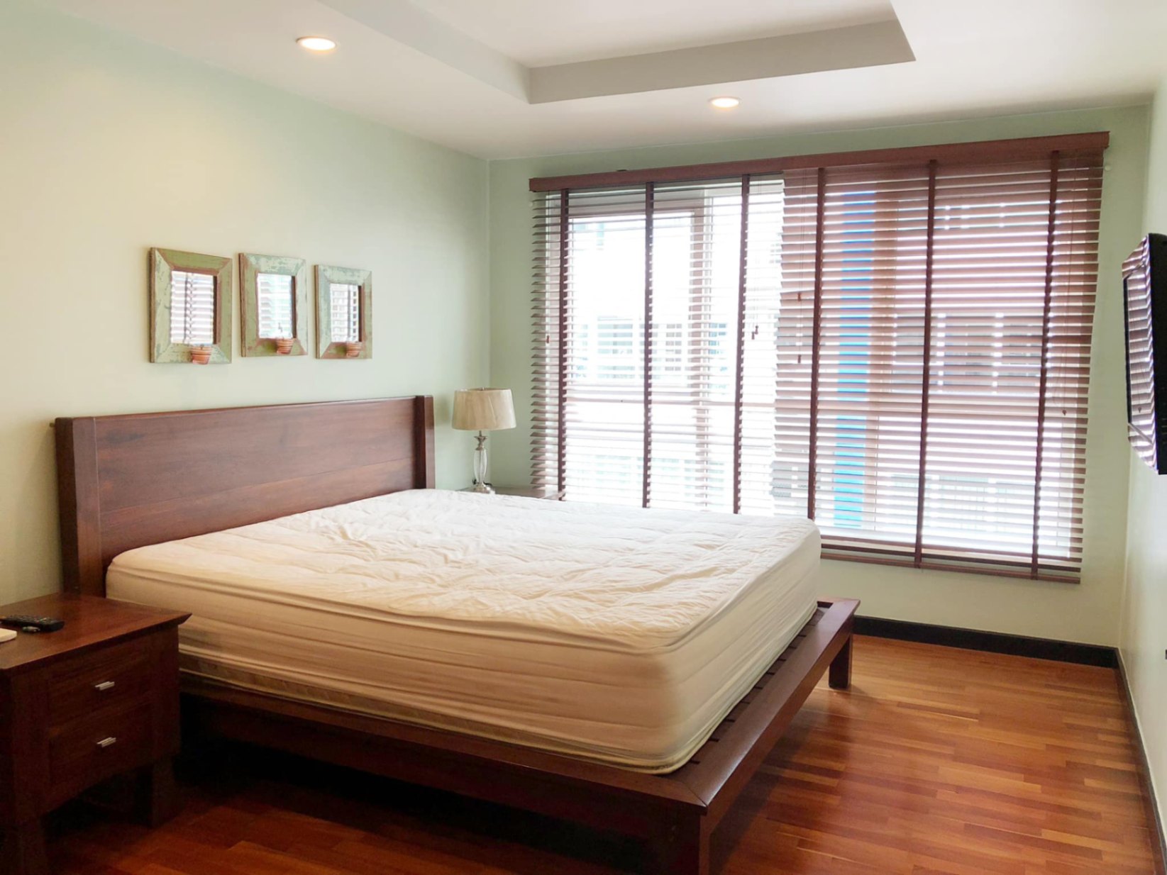 อเวนิว 61 คอนโดมิเนียม - Image 1