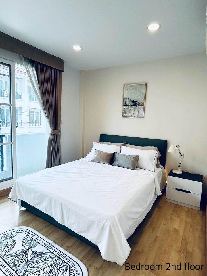 3 Bedroom Townhouse For Rent in Wang Thonglang, Wang Thonglang, Bangkok - Image 7