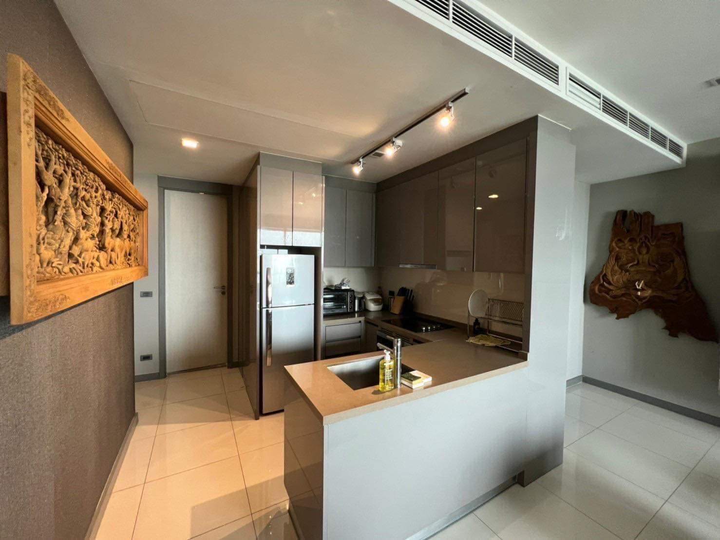 M Silom - Image 11