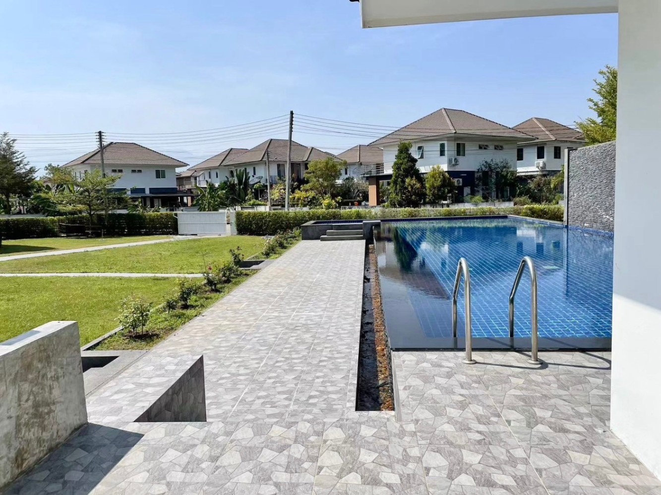 7 Bedroom House For Rent in Nong Han, San Sai, Chiang Mai - Image 2