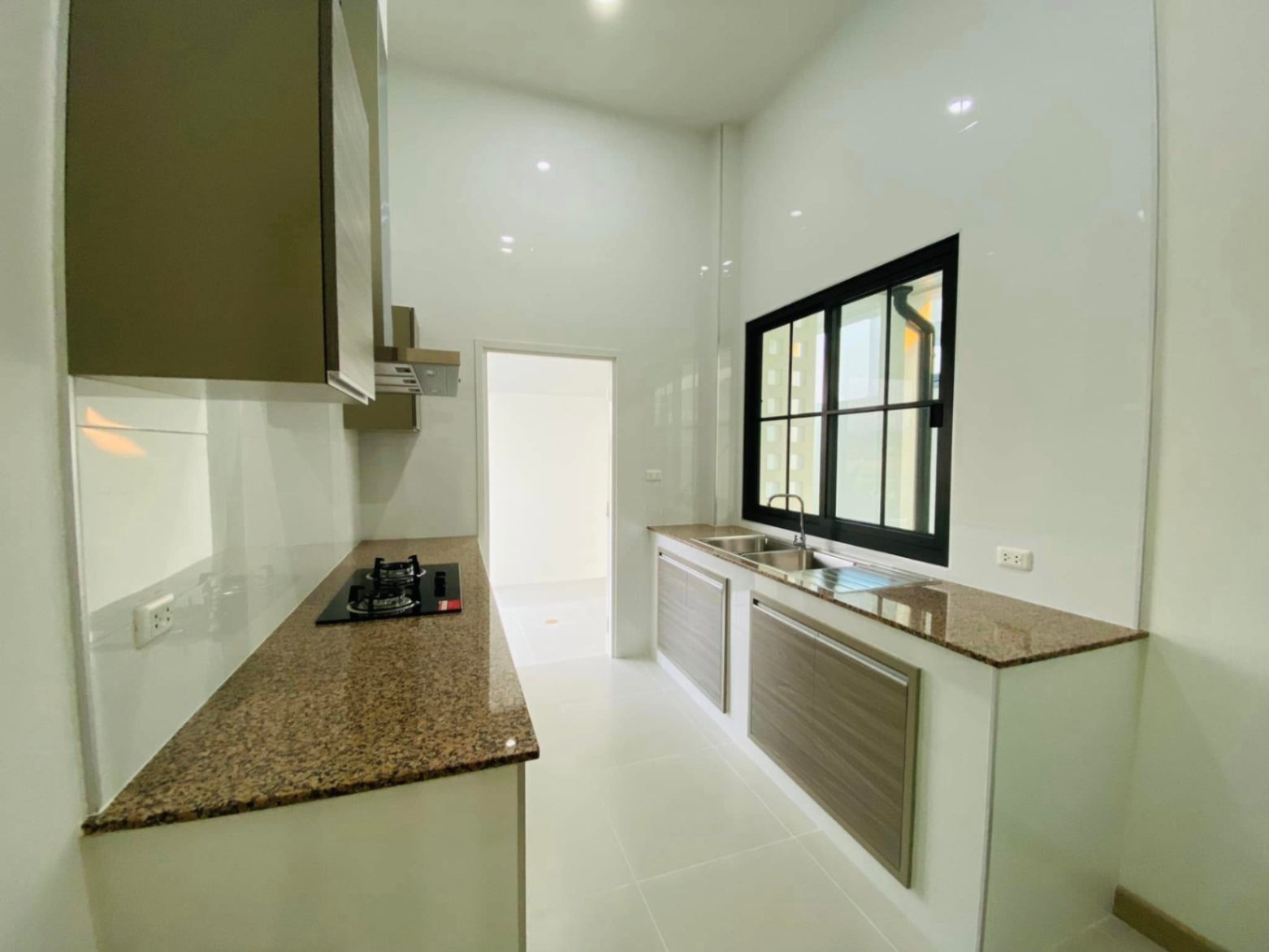 3 Bedroom House For Sale in San Sai Luang, San Sai, Chiang Mai - Image 4