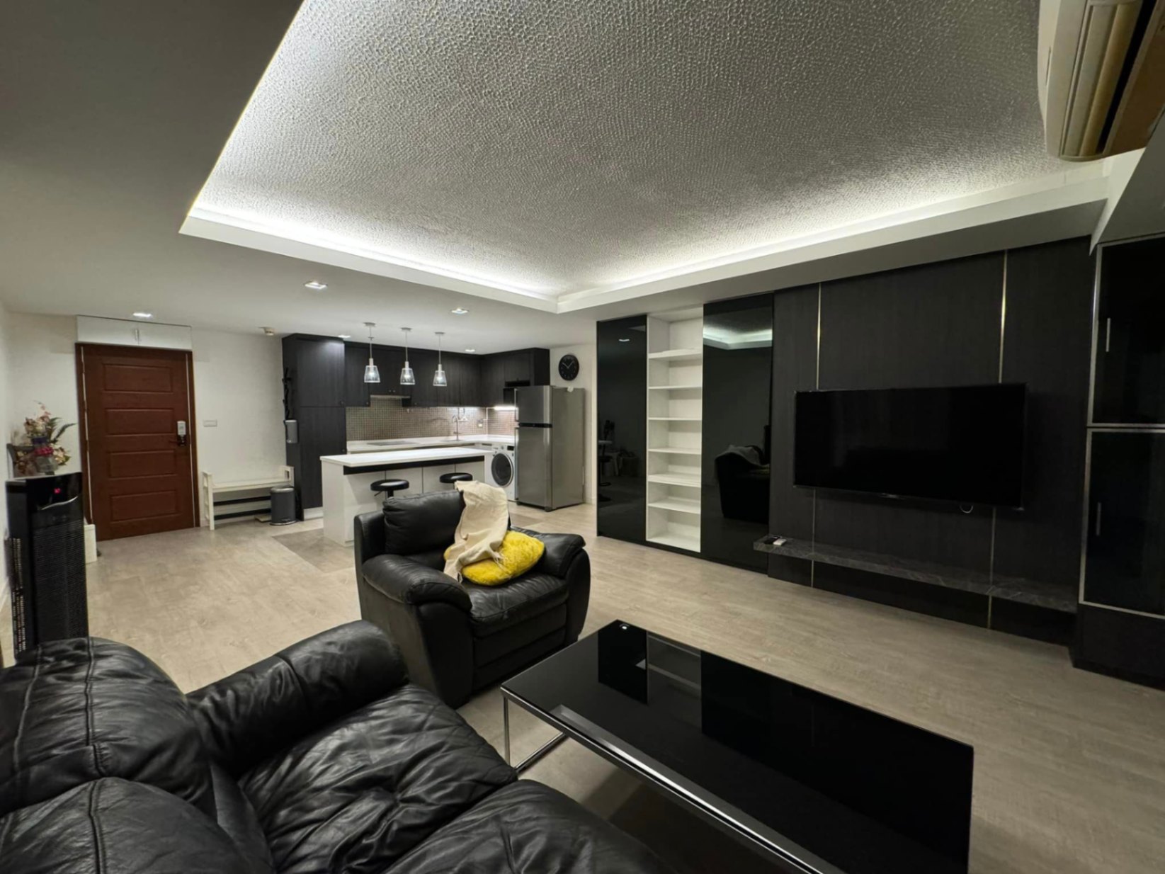 The Waterford Sukhumvit 50 - Image 1