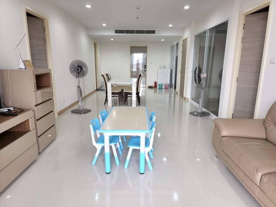 2 Bedroom Condo For Rent in Chong Nonsi, Yan Nawa, Bangkok - Image 2