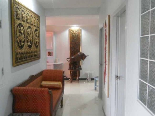 Riverside Condo - Image 1