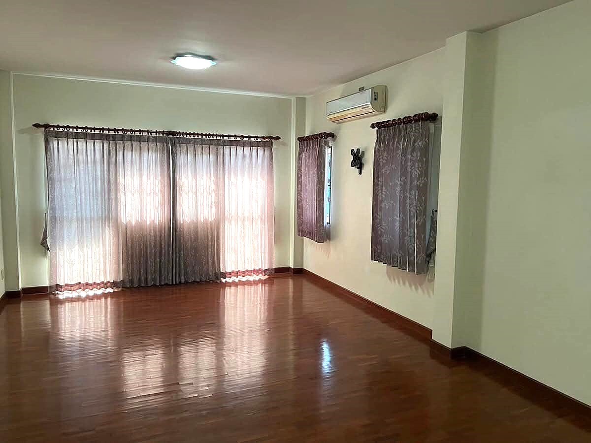 6 ห้องนอน บ้านเดี่ยว สำหรับขาย ใน สุเทพ, เมืองเชียงใหม่, เชียงใหม่ - Image 9