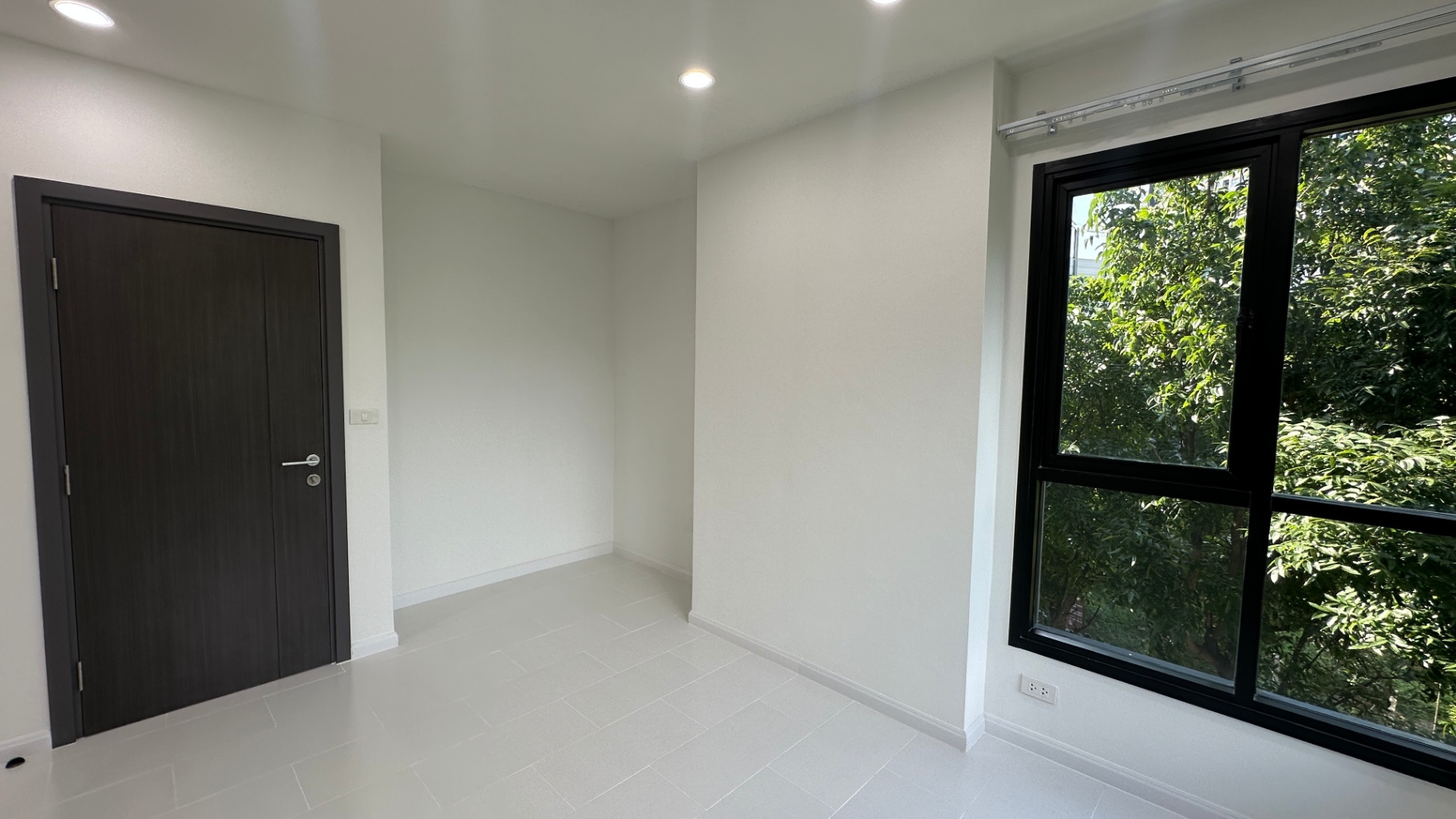 THE BASE Park West - Sukhumvit 77 - Image 5