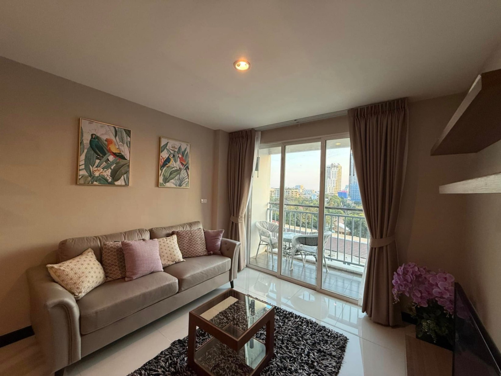 VOQUE Condo Sukhumvit 16 - Image 6