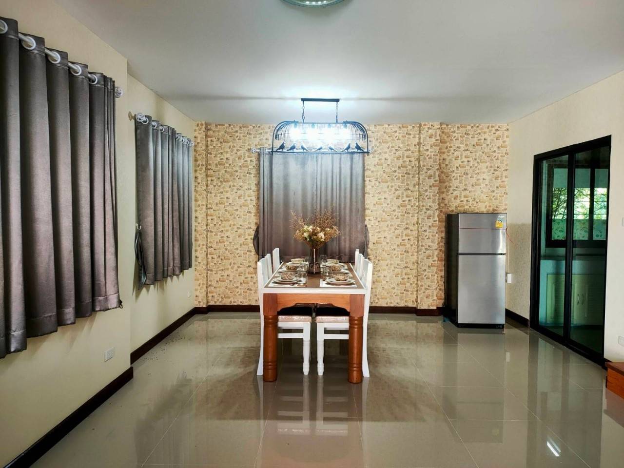 3 Bedroom House For Sale in Ton Pao, San Kamphaeng, Chiang Mai - Image 2
