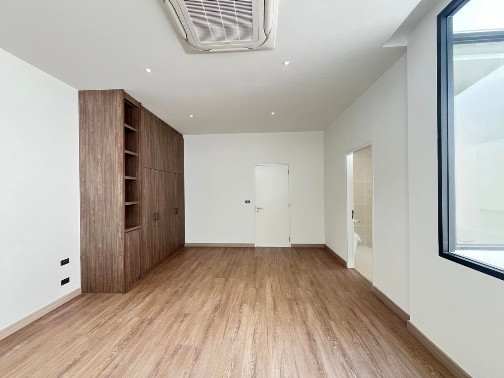 3 ห้องนอน บ้านเดี่ยว สำหรับขาย ใน สามเสนใน, พญาไท, กรุงเทพมหานคร - Image 9