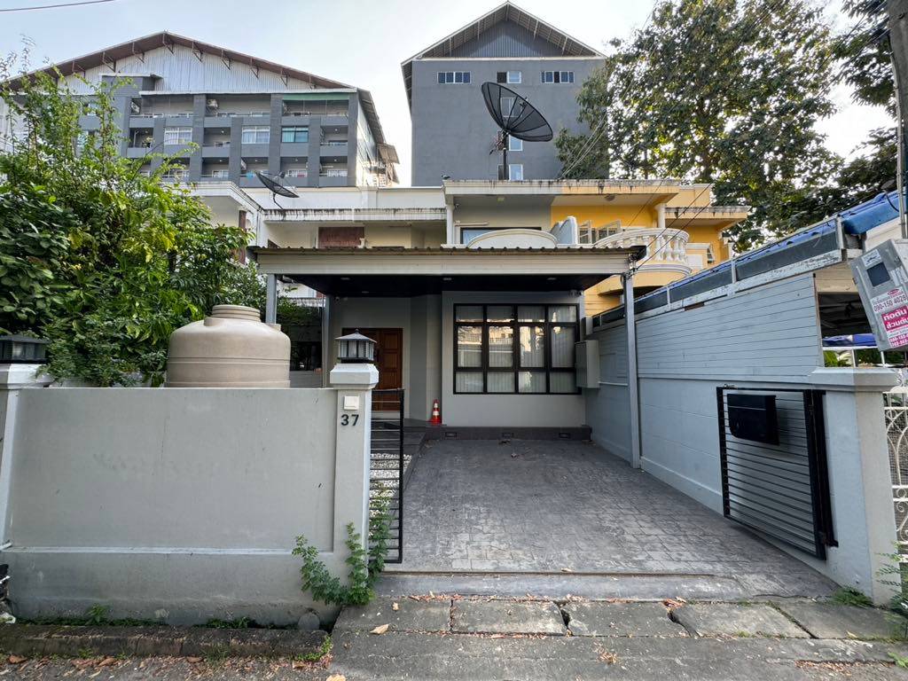2 Bedroom Townhouse For Rent in Suthep, Mueang Chiang Mai, Chiang Mai - Image 1