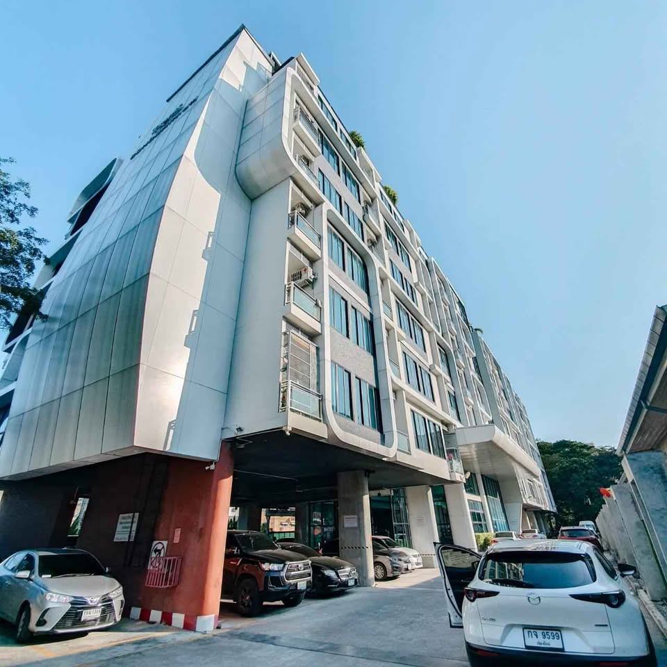 TRAMS Condominium - Image 11