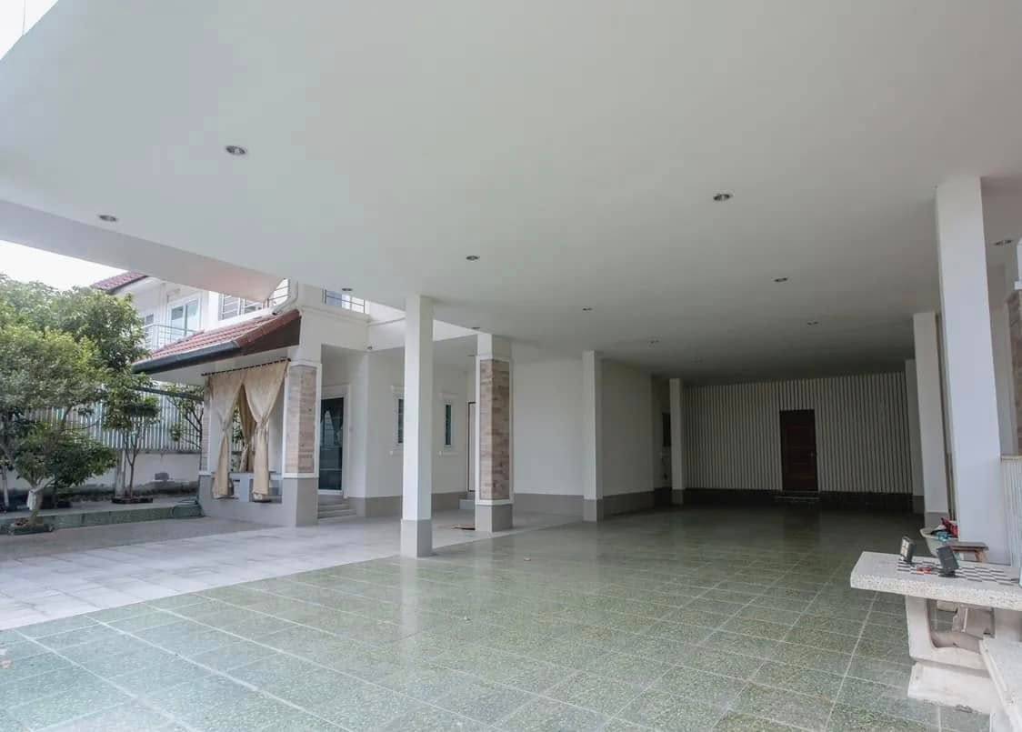 6 Bedroom House For Sale in San Phak Wan, Hang Dong, Chiang Mai - Image 12