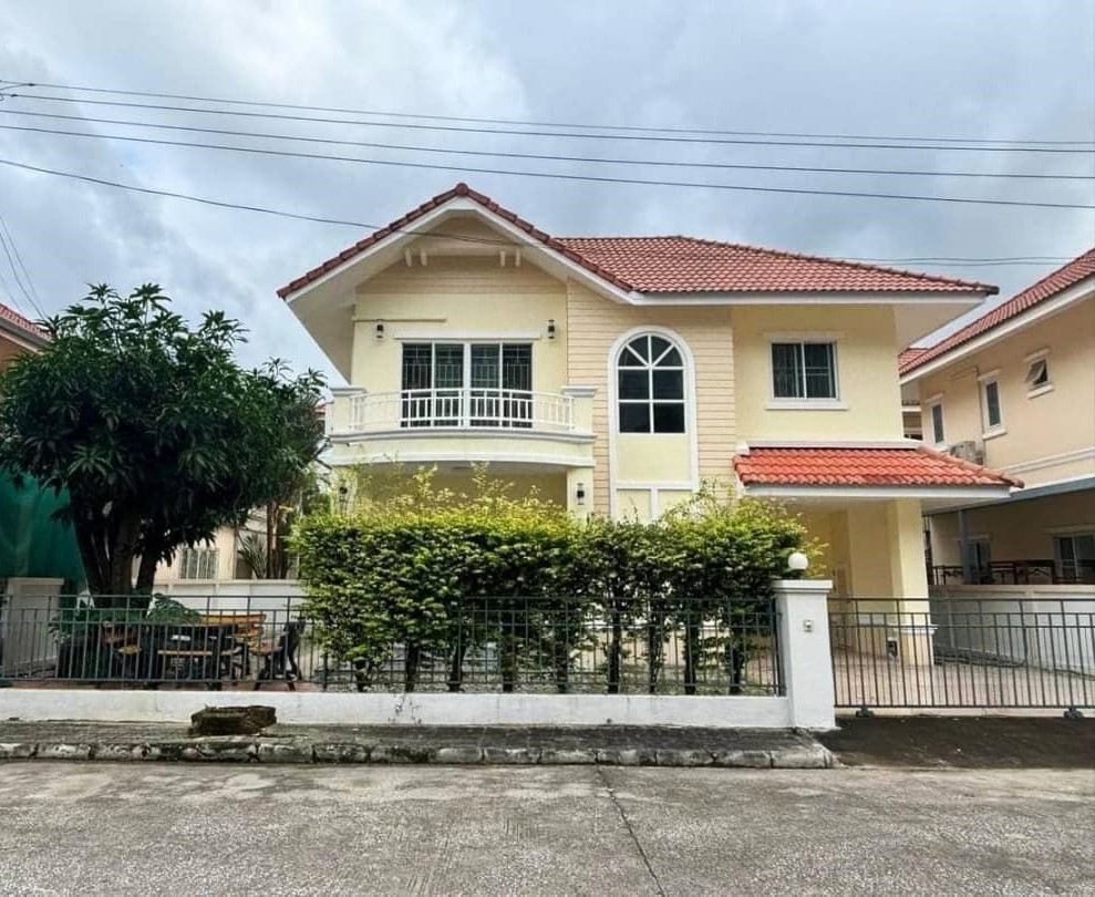 3 Bedroom House For Rent in Saraphi, Saraphi, Chiang Mai - Image 1
