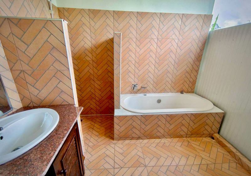 7 Bedroom House For Sale in Tha Sala, Mueang Chiang Mai, Chiang Mai - Image 9