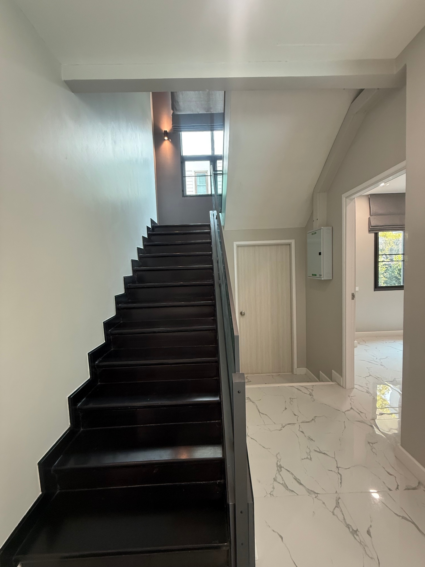 5 Bedroom House For Sale in Nam Phrae, Hang Dong, Chiang Mai - Image 10