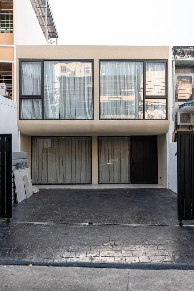 3 Bedroom House For Sale in Yan Nawa, Sathon, Bangkok - Image 1