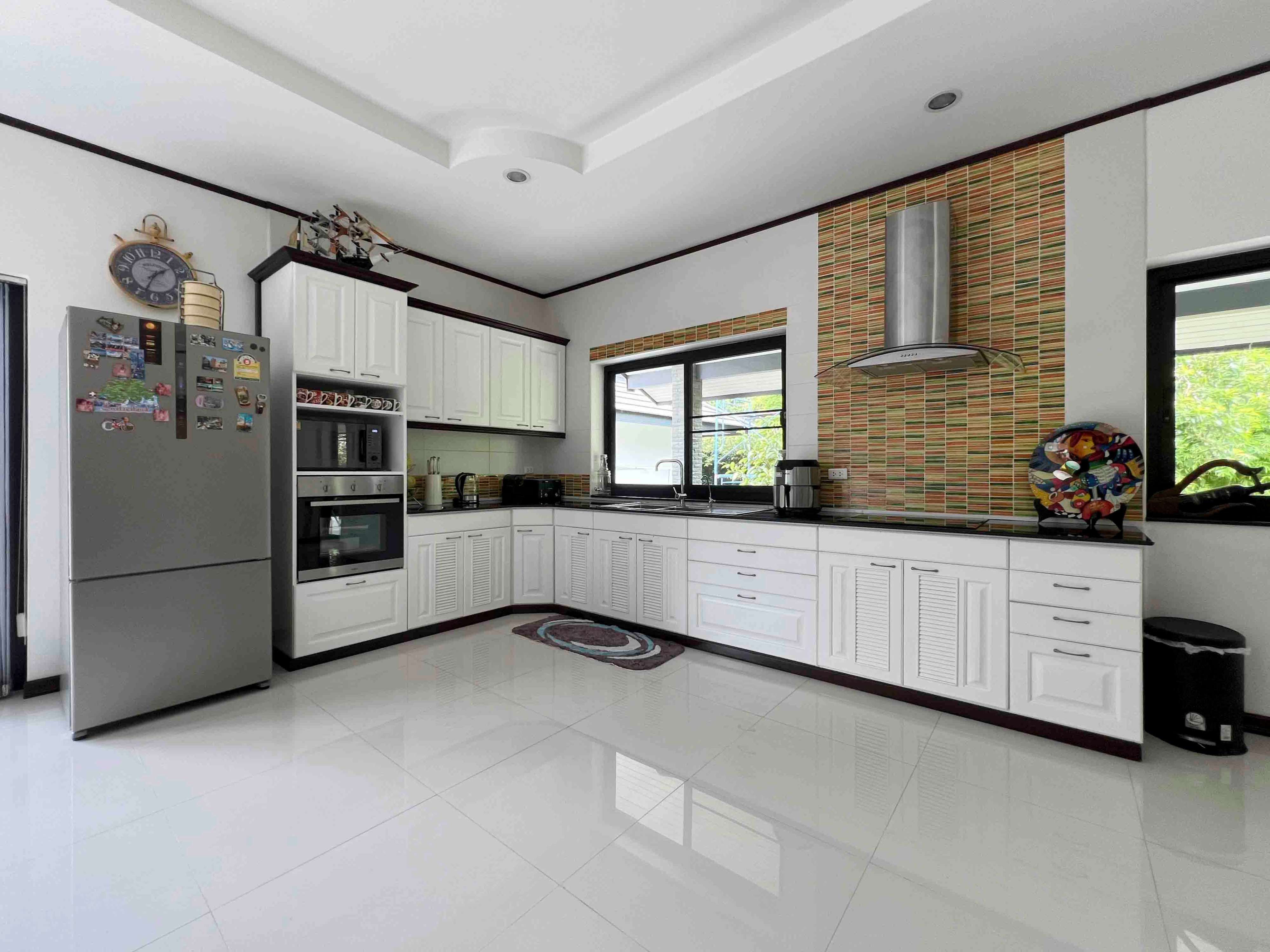 3 Bedroom House For Sale in Yang Noeng, Saraphi, Chiang Mai - Image 10