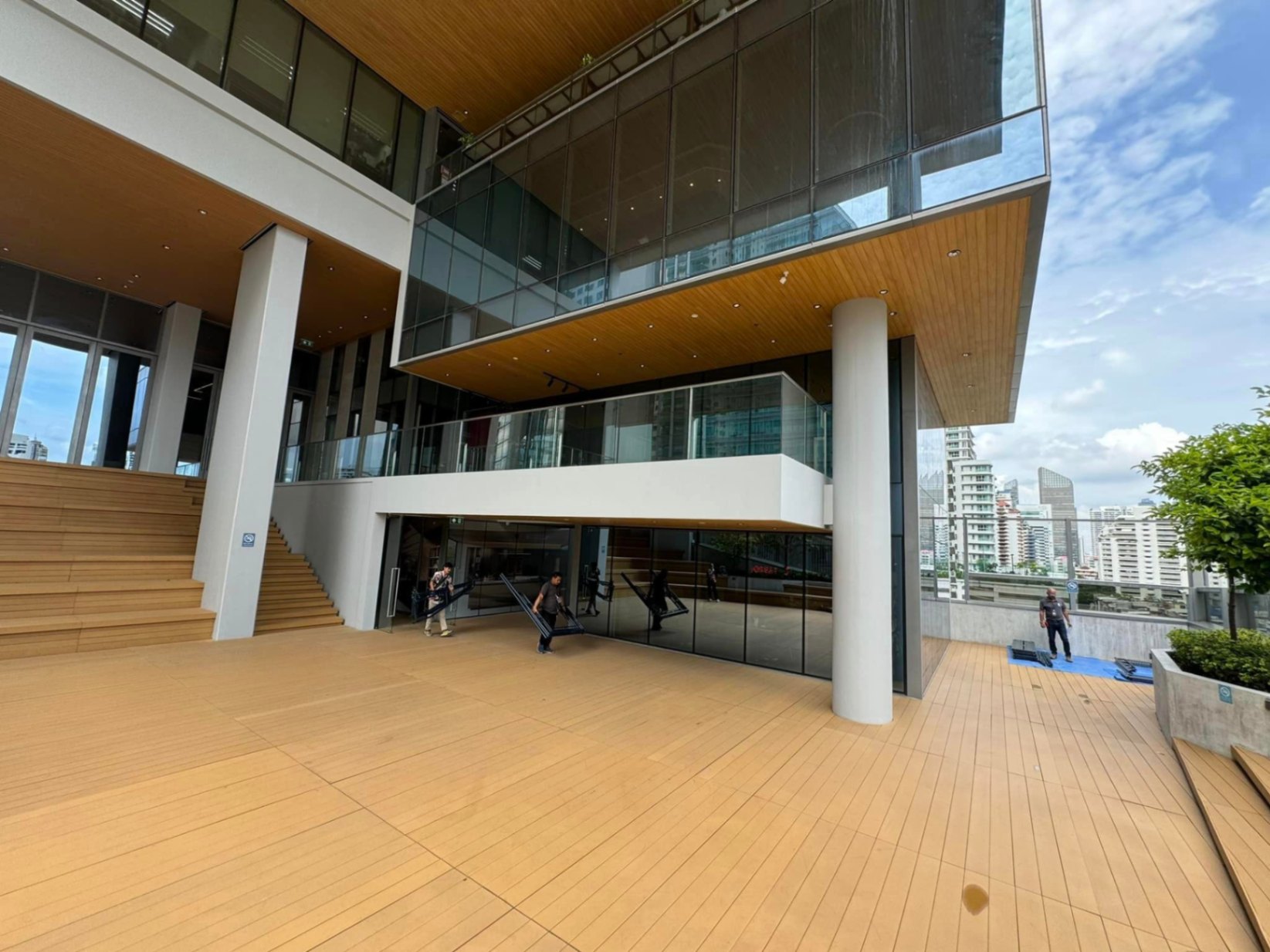  零售空间  在  - Image 2