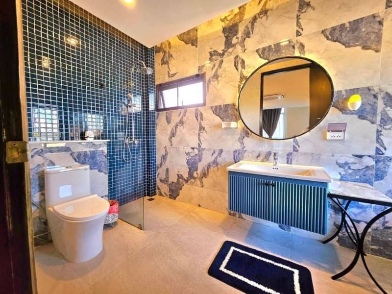 5 卧室 独立房屋  在  - Image 19